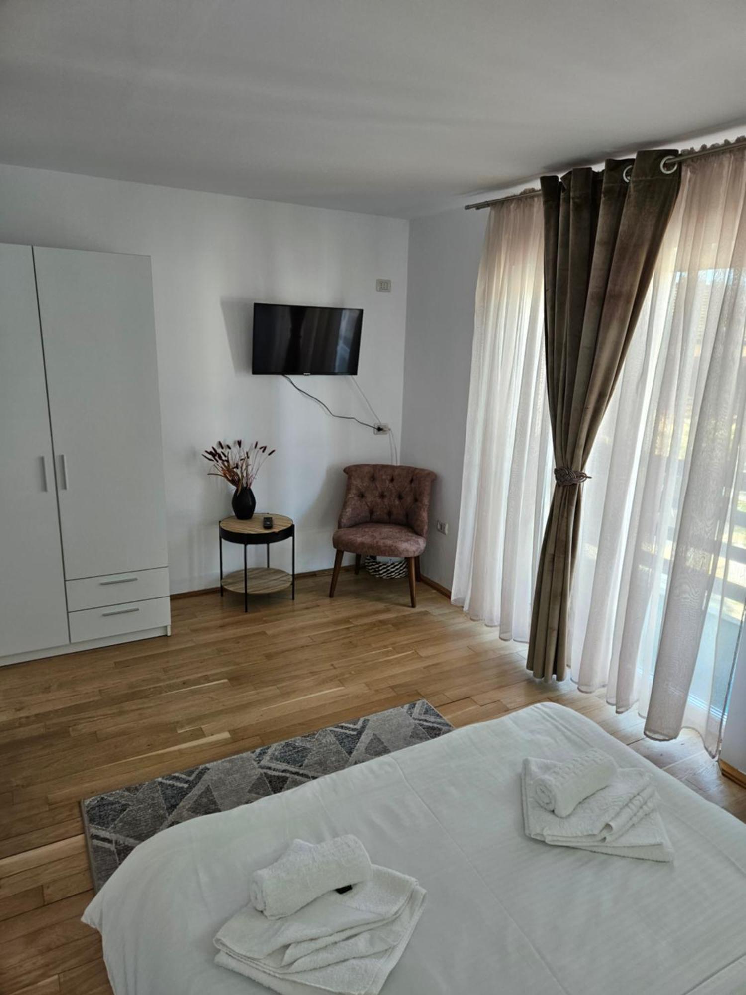 Casa Gabrielle Villa Călimăneşti Exterior foto
